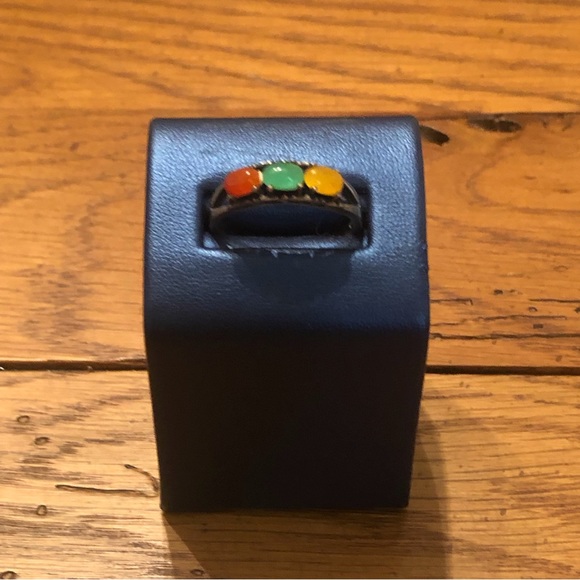 🌸VTG Avon Sterling Silver Three Stone Ring - Picture 6 of 9